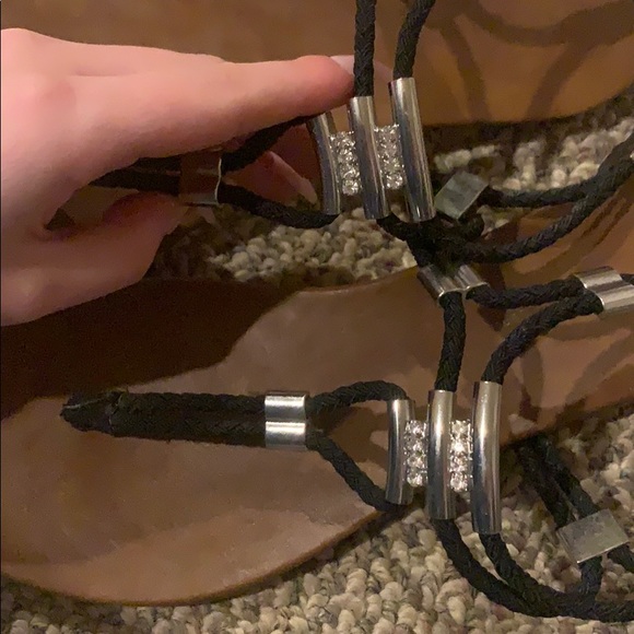 Stringy sandals - Picture 2 of 2